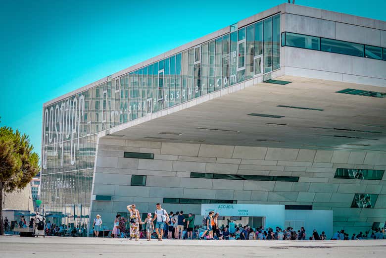 Le musée est situé dans le port de Marseille