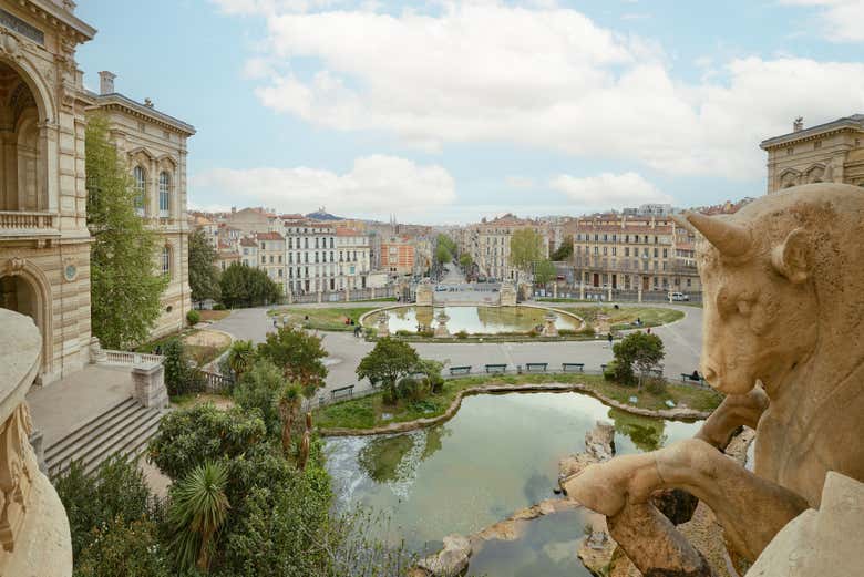 Nos fijaremos en las esculturas del monumento