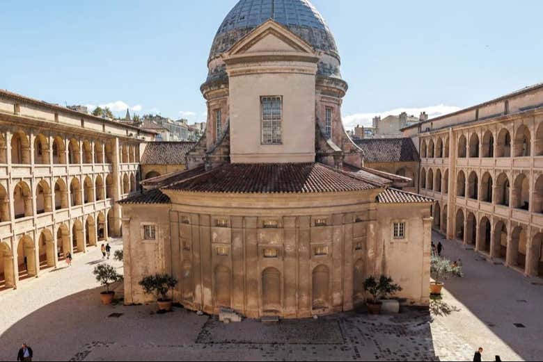 Discover La Vieille Charité