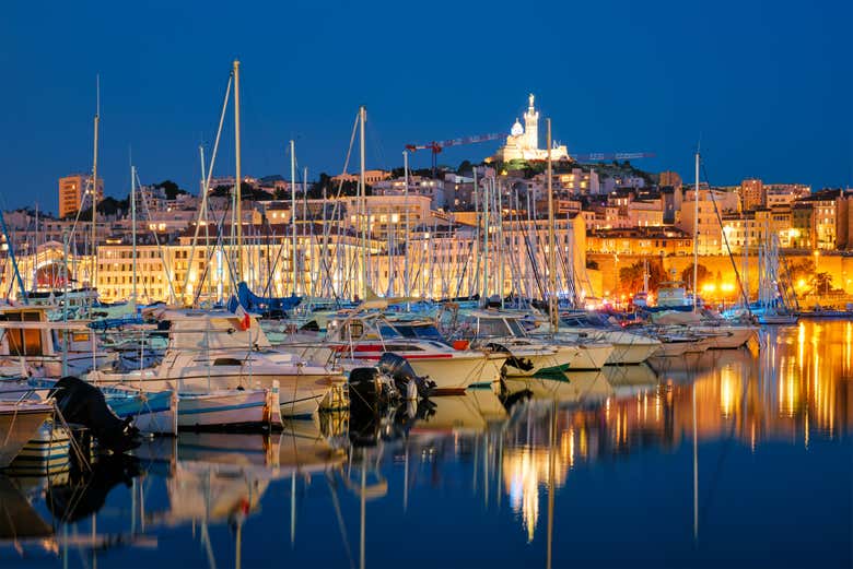 Vieux Port de Marseille de nuit