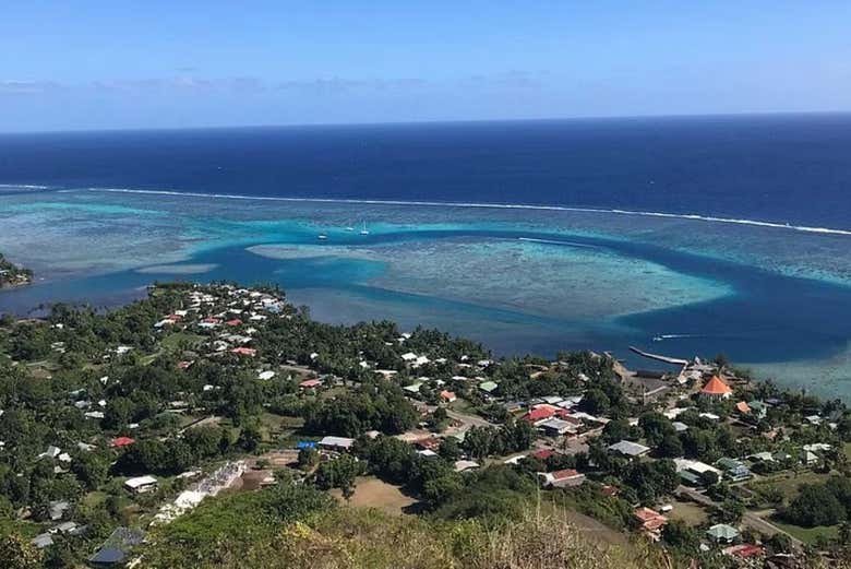 Vista aérea de la costa en Moorea