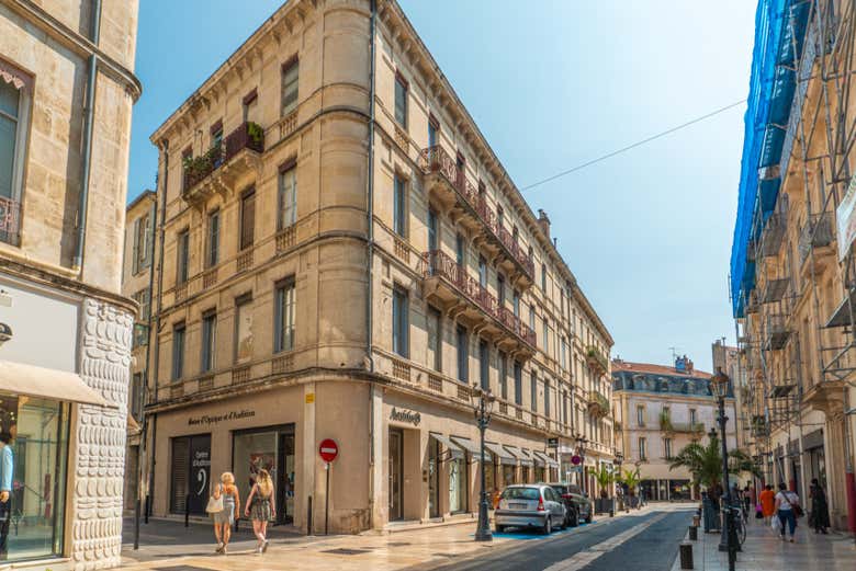 Una calle comercial de Nimes