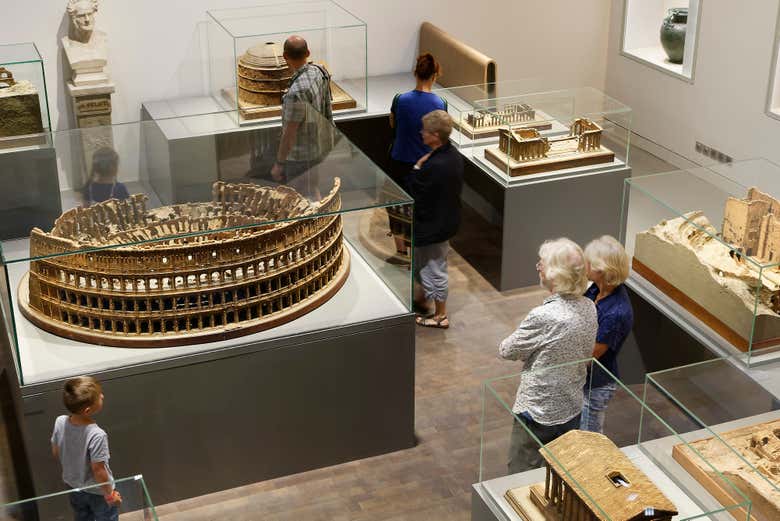 Sala de maquetes do museu