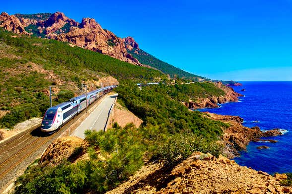 Excursão ao Maciço de l'Estérel de trem