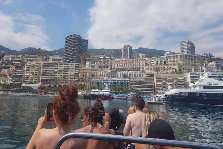 Contemplez le littoral de Monaco