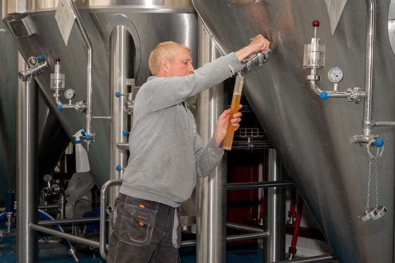 Extracting the beer