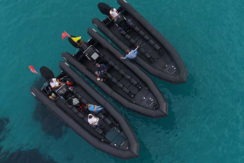 Embarcações prontas para a travessia