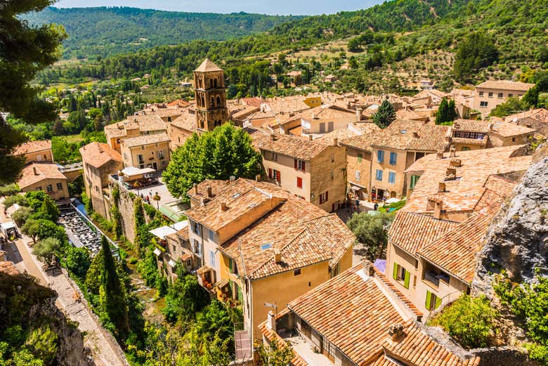 Vista aérea de Moustiers-Sainte-Marie