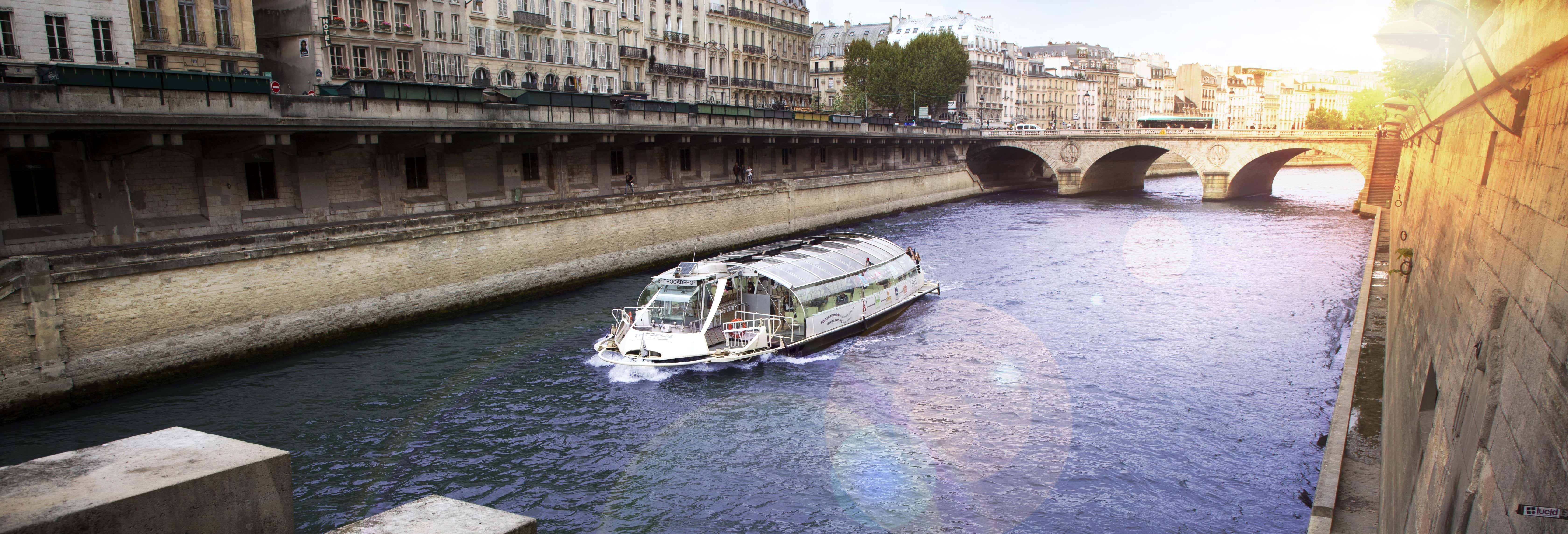 Balades en bateau à Paris