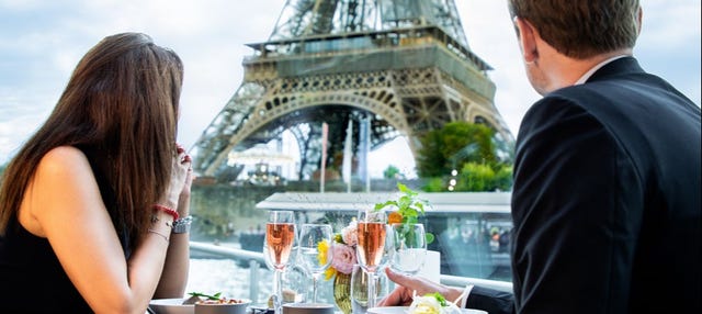 Crociera sulla Senna dalla Torre Eiffel con pranzo