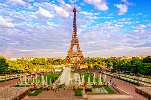 Free tour pelos arredores da Torre Eiffel e do Arco do Triunfo