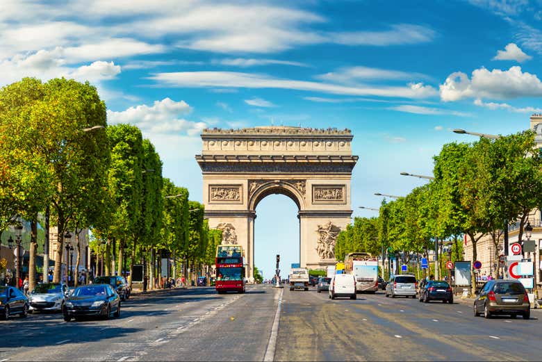 L'arc de Triomphe sur les Champs Élysées