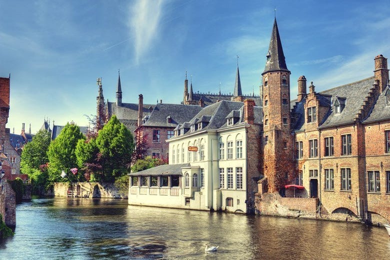 L'un des cent canaux de Bruges