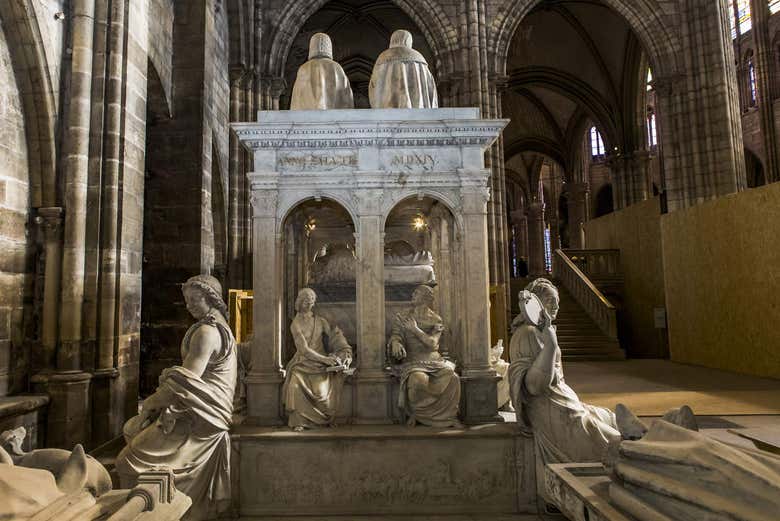 Sculptures funéraires de la basilique de Saint-Denis