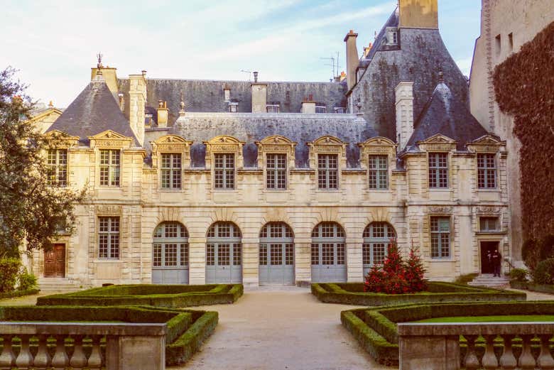 Hôtel de Sully