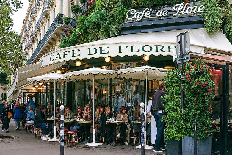 Les Deux Magots, um dos mais antigos cafés de Paris