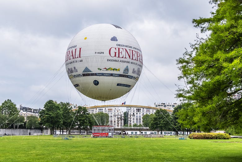 Take a ride on the Paris hot air balloon