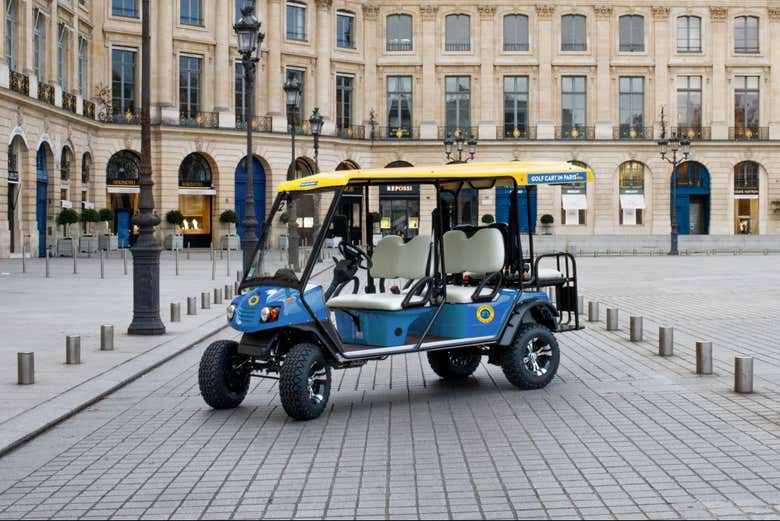 Carrito de golf preparado para el tour privado por París