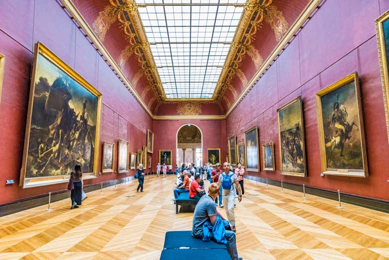 Interior do Louvre