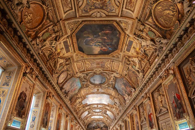 La Galería de Napoleón es una de las más bonitas del Louvre