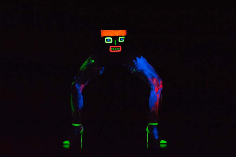 Juego de luces del espectáculo del Crazy Horse