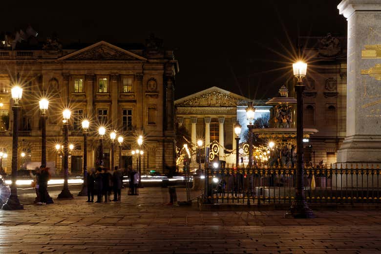 Visit the Place de la Concorde
