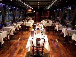 Dîner-croisière sur un bateau de la Marina de Paris
