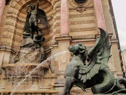 Fuente de Saint Michel
