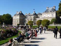 Palais du Luxembourg, jour ensoleillé