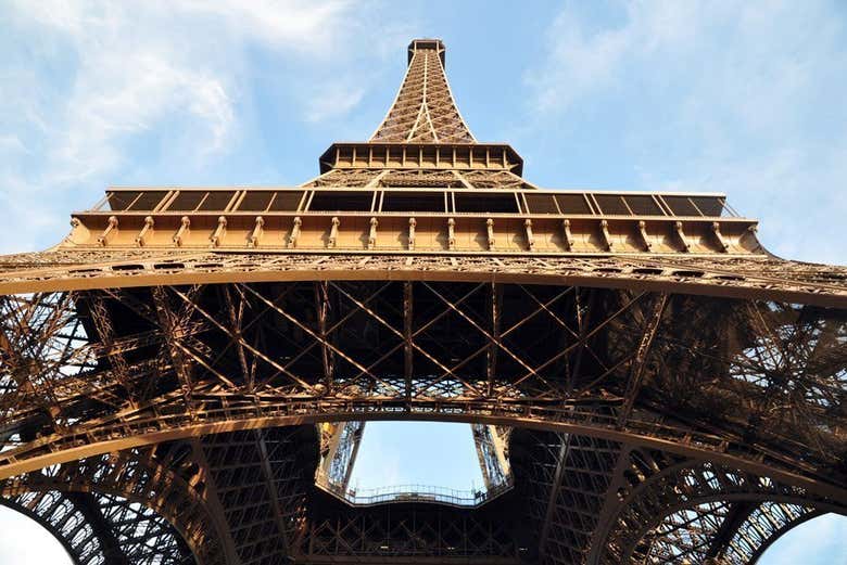 Torre Eiffel vista de outra perspectiva