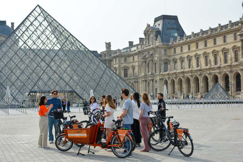 In pausa al Louvre 