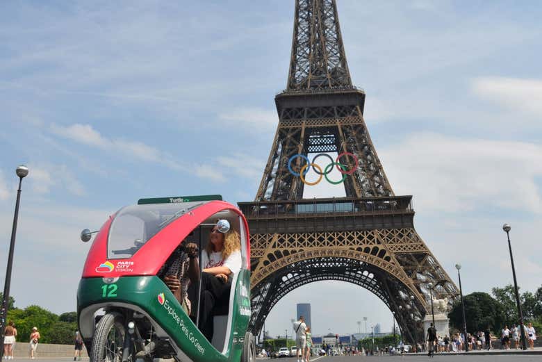 Look at the Eiffel Tower!