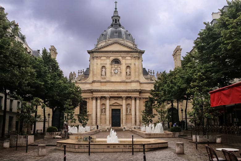 Edifício histórico da Universidade de la Sorbonne