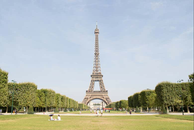 La Torre Eiffel es el monumento más famoso de Francia
