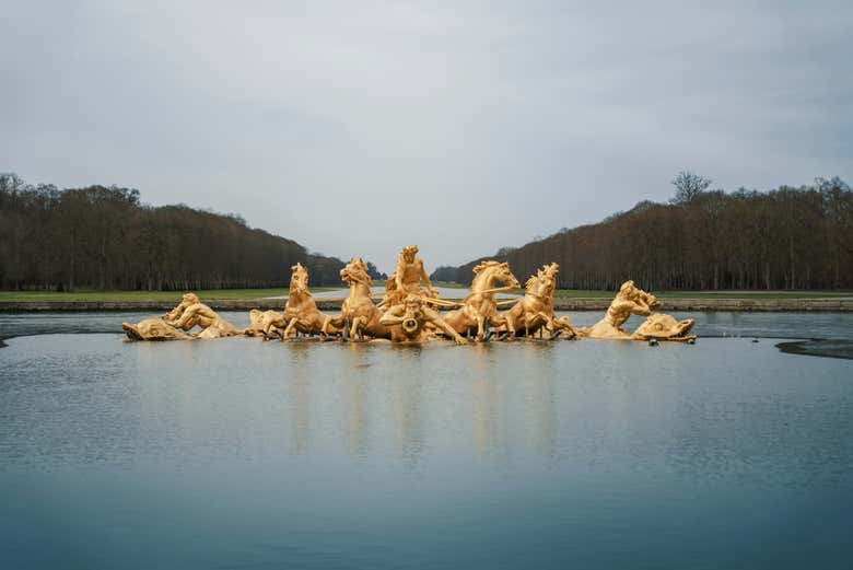 Una de las fuentes de los jardines del Palacio de Versalles