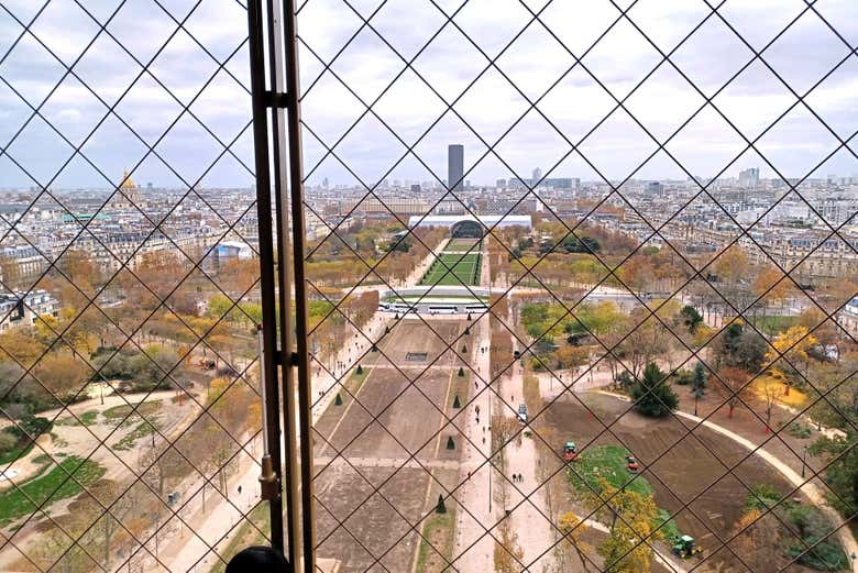 Una vista su Parigi dalla Torre Eiffel