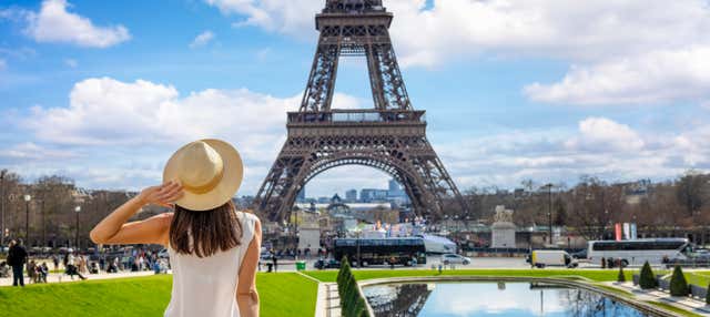 Visita guiada pela Torre Eiffel + Excursão a Versalhes de trem