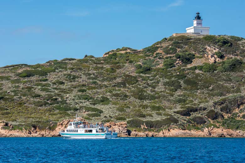 El barco por las Islas Sanguinarias