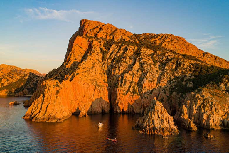 Sunset in the cliffs of Piana