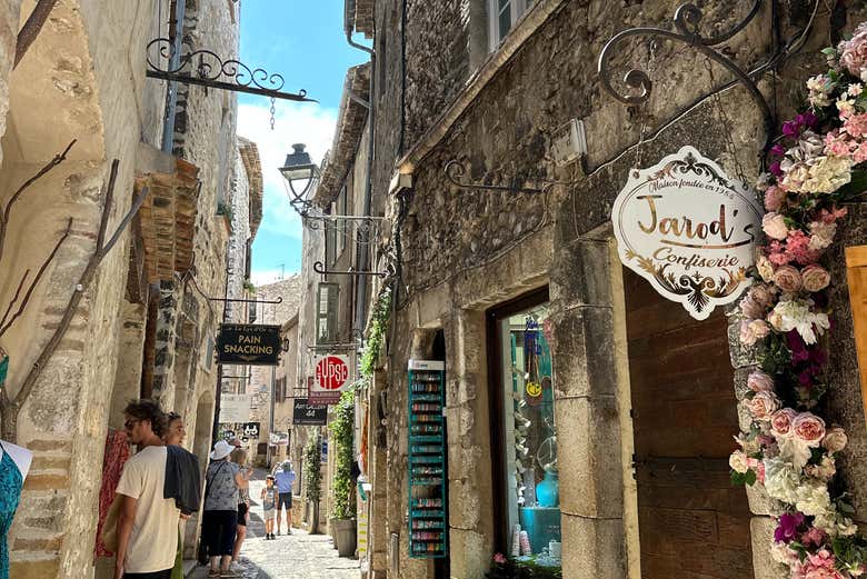 Wander the cobbled lanes lined with artisan shops