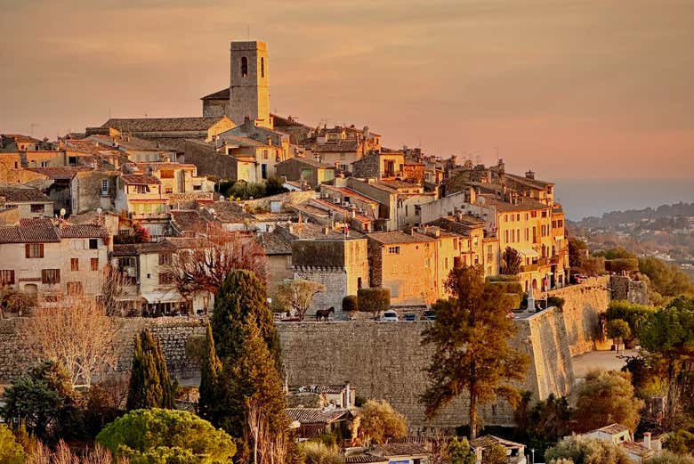 Admire the hilltop village of Saint-Paul-de-Vence