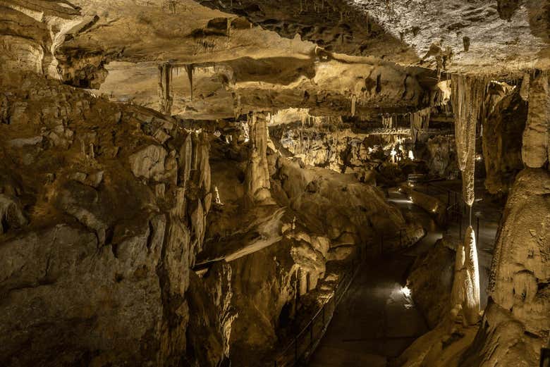 Visitaremos las cuevas más famosas del sur de Francia