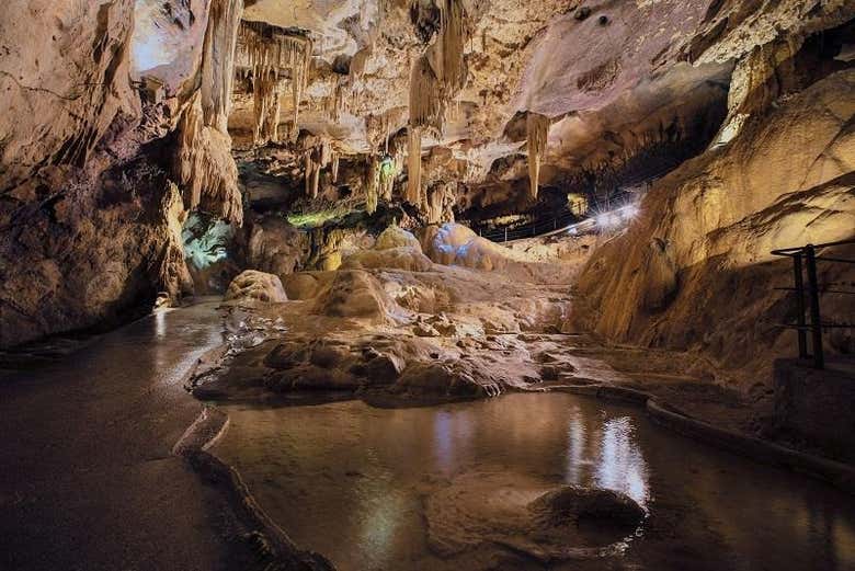 Descubriremos la geología de las grutas