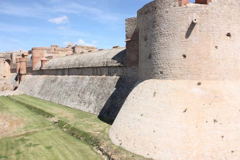 Muralha do Forte de Salses