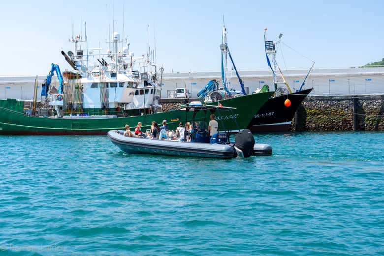 Navegando por el puerto de San Juan de Luz
