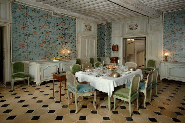 Visitando el comedor del château