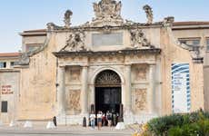 Entrada al Museo Nacional de la Marina