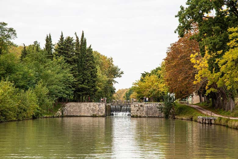 Descubrid las históricas esclusas del Canal du Midi