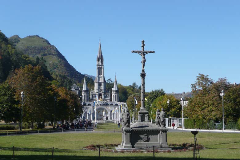 Visitaremos las principales basílicas de Lourdes