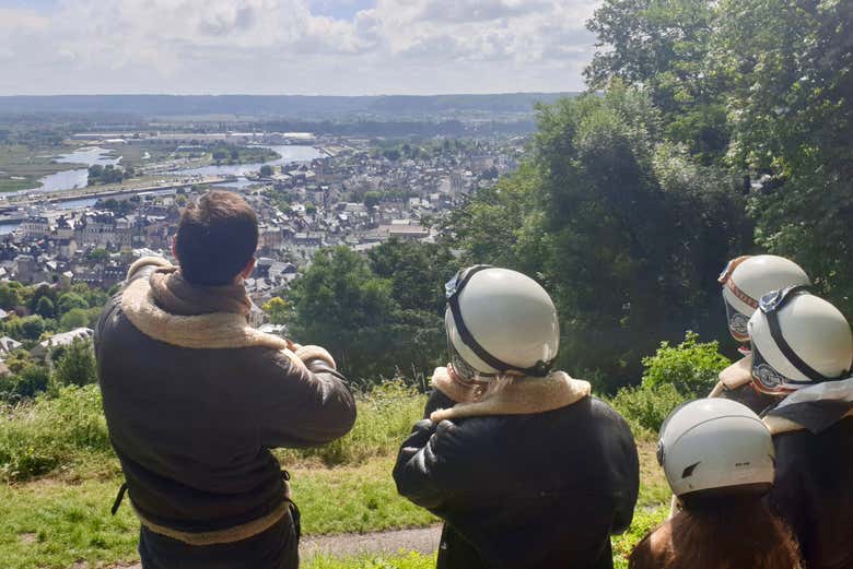 Disfrutando de las vistas de Normandía